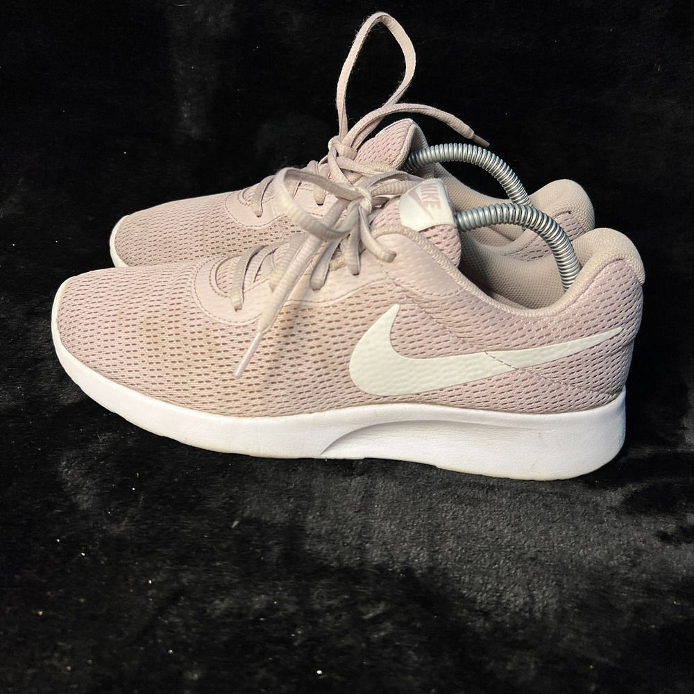 Nike Tanjun 812655-605 Womens 10 Running Shoes Pink Particle Rose White Sneakers